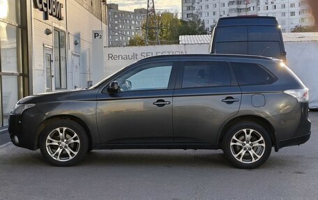 Mitsubishi Outlander III рестайлинг 3, 2013 год, 1 495 000 рублей, 8 фотография