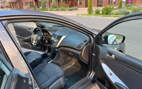 Hyundai Solaris II рестайлинг, 2015 год, 1 030 000 рублей, 13 фотография