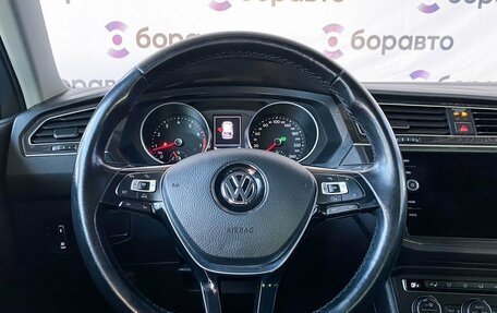 Volkswagen Tiguan II, 2018 год, 2 449 000 рублей, 8 фотография