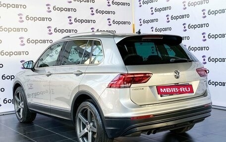 Volkswagen Tiguan II, 2018 год, 2 449 000 рублей, 4 фотография