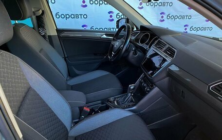 Volkswagen Tiguan II, 2018 год, 2 449 000 рублей, 16 фотография