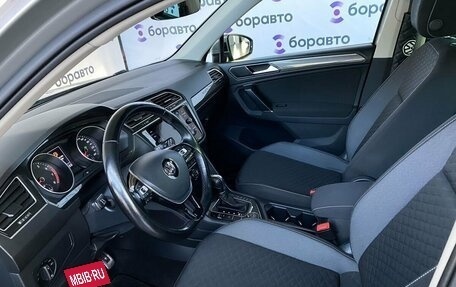 Volkswagen Tiguan II, 2018 год, 2 449 000 рублей, 13 фотография