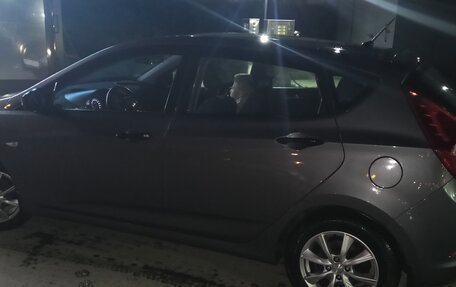 Hyundai Solaris II рестайлинг, 2016 год, 1 150 000 рублей, 5 фотография