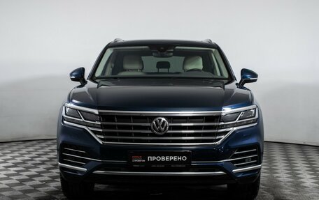 Volkswagen Touareg III, 2018 год, 4 890 000 рублей, 2 фотография