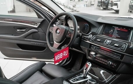 BMW 5 серия, 2015 год, 2 049 000 рублей, 13 фотография