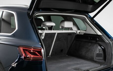 Volkswagen Touareg III, 2018 год, 4 890 000 рублей, 17 фотография