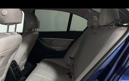 BMW 3 серия, 2018 год, 2 400 000 рублей, 10 фотография