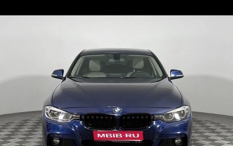 BMW 3 серия, 2018 год, 2 400 000 рублей, 3 фотография