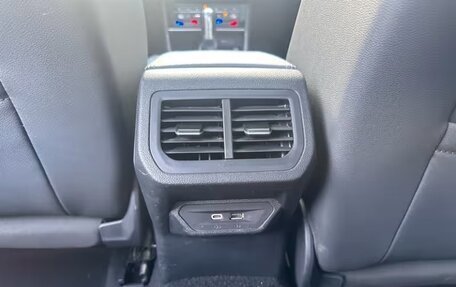 Volkswagen Lavida, 2022 год, 2 220 000 рублей, 21 фотография