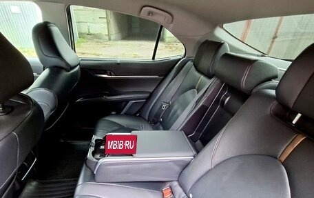 Toyota Camry, 2020 год, 2 850 000 рублей, 10 фотография