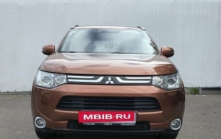 Mitsubishi Outlander III рестайлинг 3, 2012 год, 1 200 000 рублей, 2 фотография