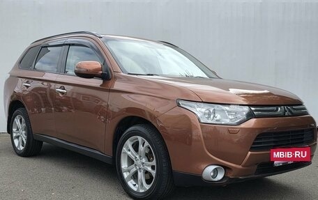 Mitsubishi Outlander III рестайлинг 3, 2012 год, 1 200 000 рублей, 3 фотография
