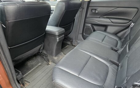 Mitsubishi Outlander III рестайлинг 3, 2012 год, 1 200 000 рублей, 10 фотография