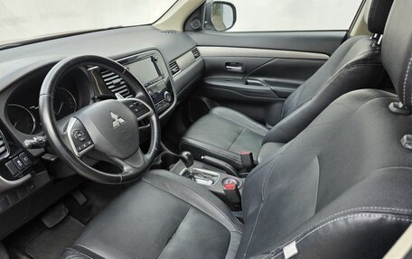 Mitsubishi Outlander III рестайлинг 3, 2012 год, 1 200 000 рублей, 9 фотография