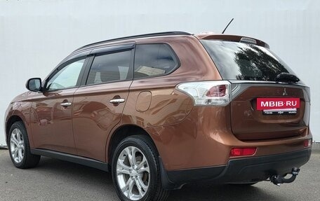 Mitsubishi Outlander III рестайлинг 3, 2012 год, 1 200 000 рублей, 7 фотография