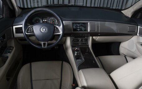 Jaguar XF I рестайлинг, 2013 год, 1 995 000 рублей, 6 фотография