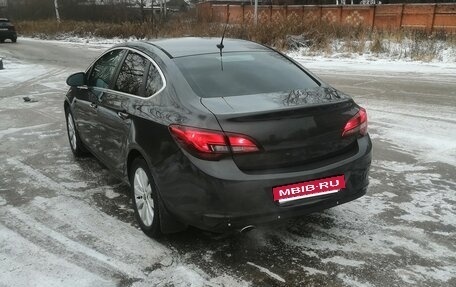 Opel Astra J, 2013 год, 680 000 рублей, 3 фотография