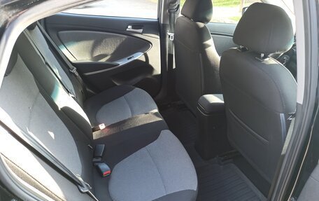 Hyundai Solaris II рестайлинг, 2011 год, 950 000 рублей, 9 фотография