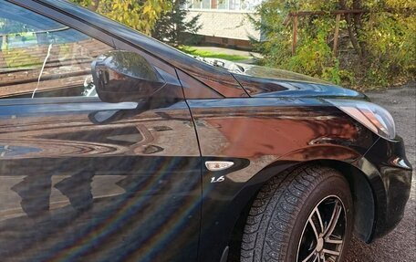 Hyundai Solaris II рестайлинг, 2011 год, 950 000 рублей, 13 фотография