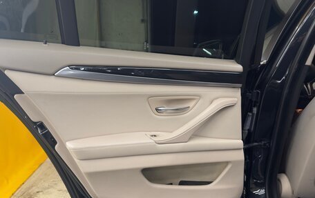 BMW 5 серия, 2010 год, 1 500 000 рублей, 16 фотография
