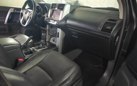 Toyota Land Cruiser Prado 150 рестайлинг 2, 2012 год, 3 499 999 рублей, 9 фотография
