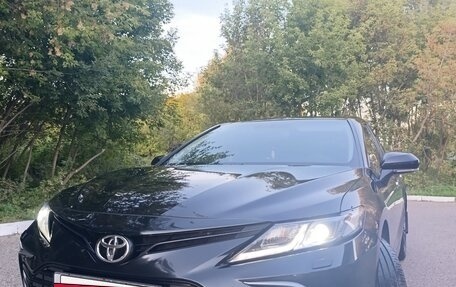 Toyota Camry, 2021 год, 2 820 000 рублей, 3 фотография