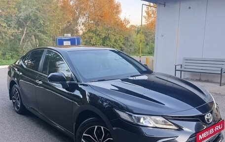 Toyota Camry, 2021 год, 2 820 000 рублей, 10 фотография