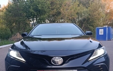 Toyota Camry, 2021 год, 2 820 000 рублей, 4 фотография