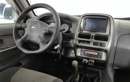 Nissan NP300, 2012 год, 770 000 рублей, 9 фотография