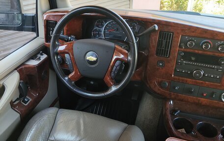Chevrolet Express II, 2011 год, 2 500 000 рублей, 14 фотография