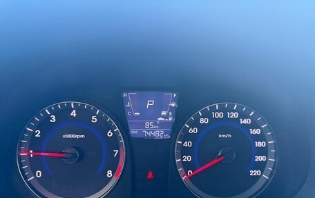 Hyundai Solaris II рестайлинг, 2012 год, 864 000 рублей, 5 фотография