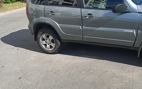 Chevrolet Niva I рестайлинг, 2011 год, 450 000 рублей, 11 фотография