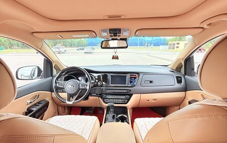 KIA Carnival III, 2019 год, 2 850 000 рублей, 10 фотография