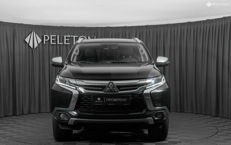 Mitsubishi Pajero Sport III рестайлинг, 2018 год, 2 990 000 рублей, 3 фотография