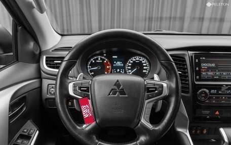 Mitsubishi Pajero Sport III рестайлинг, 2018 год, 2 990 000 рублей, 12 фотография