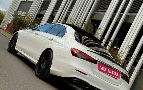 Mercedes-Benz E-Класс, 2021 год, 5 000 000 рублей, 2 фотография