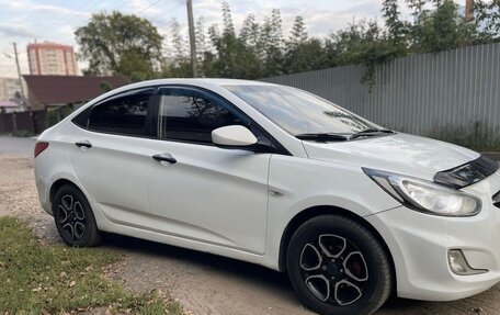 Hyundai Solaris II рестайлинг, 2013 год, 540 000 рублей, 15 фотография
