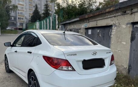 Hyundai Solaris II рестайлинг, 2013 год, 540 000 рублей, 11 фотография