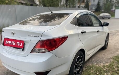 Hyundai Solaris II рестайлинг, 2013 год, 540 000 рублей, 12 фотография