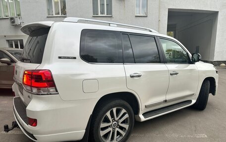 Toyota Land Cruiser 200, 2017 год, 5 800 000 рублей, 5 фотография