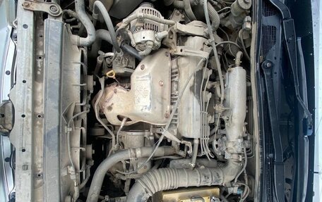 Toyota Vista V30, 2000 год, 450 000 рублей, 2 фотография