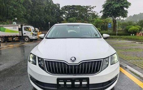 Skoda Octavia IV, 2021 год, 1 850 000 рублей, 2 фотография