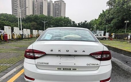 Skoda Octavia IV, 2021 год, 1 850 000 рублей, 6 фотография