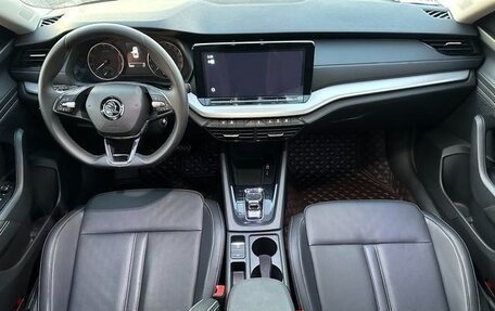 Skoda Octavia IV, 2021 год, 1 850 000 рублей, 7 фотография