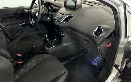 Ford Fiesta, 2015 год, 780 000 рублей, 14 фотография