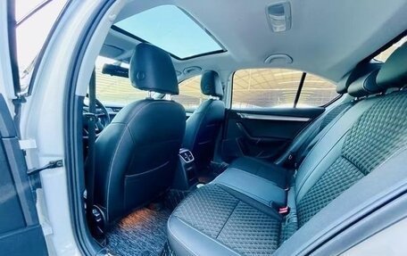 Skoda Octavia IV, 2021 год, 1 850 000 рублей, 9 фотография