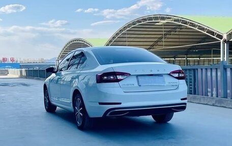 Skoda Octavia IV, 2021 год, 1 850 000 рублей, 4 фотография