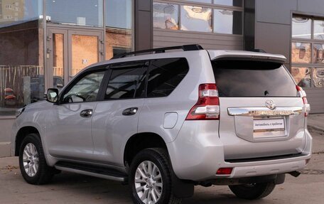 Toyota Land Cruiser Prado 150 рестайлинг 2, 2015 год, 3 800 000 рублей, 7 фотография