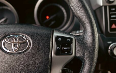Toyota Land Cruiser Prado 150 рестайлинг 2, 2015 год, 3 800 000 рублей, 13 фотография