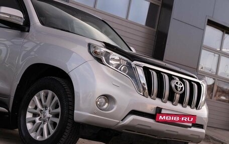 Toyota Land Cruiser Prado 150 рестайлинг 2, 2015 год, 3 800 000 рублей, 10 фотография